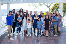 Load image into Gallery viewer, Extended Family Photo Sessions
