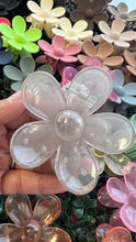 Load image into Gallery viewer, Large Flower Clips